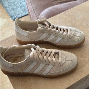 Adidas Women’s Spezial Sneakers
Size 7 1/2